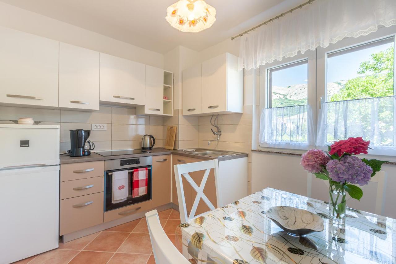 Apartment Beti With Balcony Башка Экстерьер фото