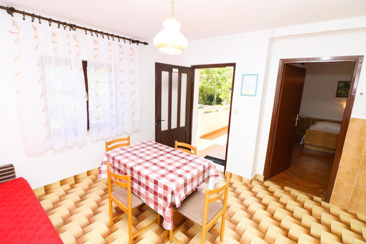 Apartment Beti With Balcony Башка Экстерьер фото